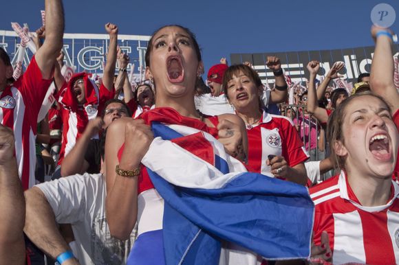 Larissa Riquelme rodou o mundo e se tornou a modelo mais bem paga da história do Paraguai
