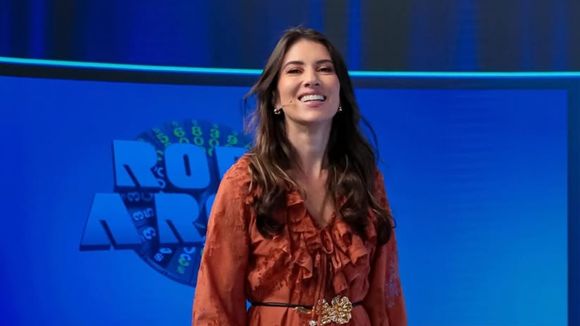 'Está grandão': prestes a completar dois anos, filho de Rebeca Abravanel surpreende em rara foto com a mãe famosa