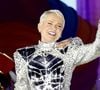 Xuxa já revelou intenção de morar na Itália - governo daquele país exige comprovação de renda em uma parte da análise dos documentos. Vale ressaltar que apresentadora tem cidadania italiana