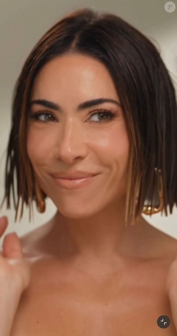 Assim como Adriane Galisteu, Brunna Gonçalves, Camila Loures e Gkay, Patrícia Abravanel aderiu à brincadeira virtual que transforma, em poucos segundos, o cabelo das famosas em uma versão curta e inspirada no clássico chanel