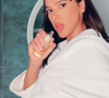 No fim do ano passado, Bruna Marquezine revelou em seu perfil do TikTok que tem como assinatura olfativa o 212 VIP Rosé Elixir, da grife Carolina Herrera, um perfume que traduz perfeitamente sua aura de elegância e atitude.