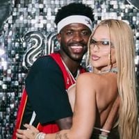 Virginia de saída do Carnaval 2027 da Grande Rio: Vini Jr. usa só 3 palavrinhas e algo mais para exaltar namorada famosa