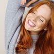 Adeus ao cabelo opaco e sem brilho no Inverno 2025! 5 ácidos que você deve procurar na sua próxima compra para os fios, segundo expert da Eudora