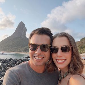 Fabiana Justus e o marido Bruno Levi D'Ancona renovaram os votos de 15 anos de casamento recentemente
