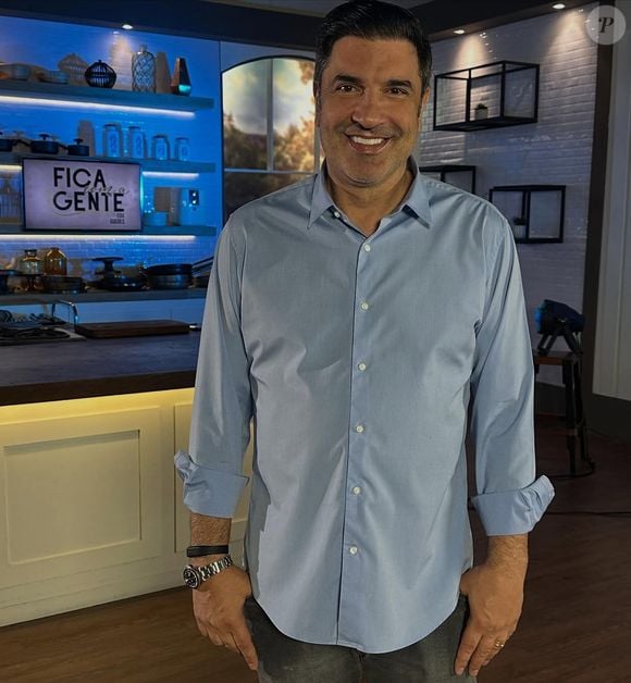 Edu Guedes deveria pagar, de forma voluntária, os honorários de sucumbência. Trata-se de um valor pago pela parte perdedora ao advogado da parte vencedora