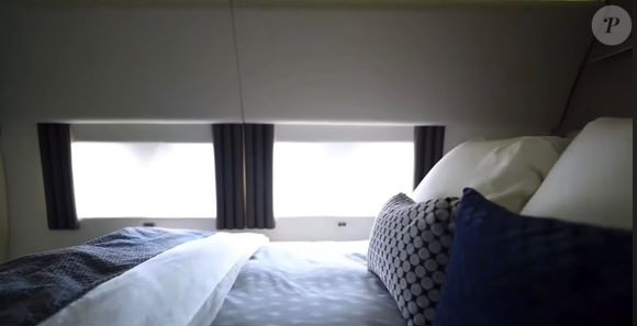 O ator mantém certificações como piloto e já operou aeronaves de grande porte, incluindo o Boeing 737 da própria frota