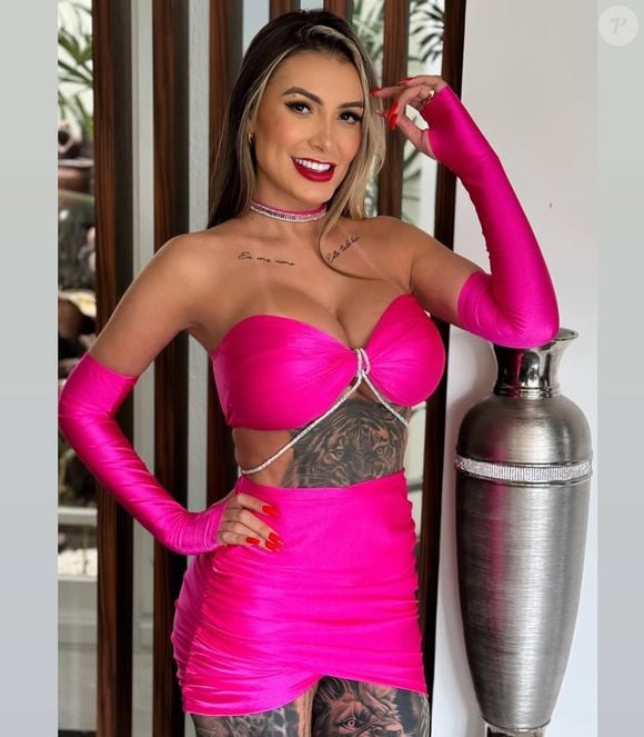 Na época, Andressa Urach disse que seu objetivo é fechar seu corpo de tatuagens