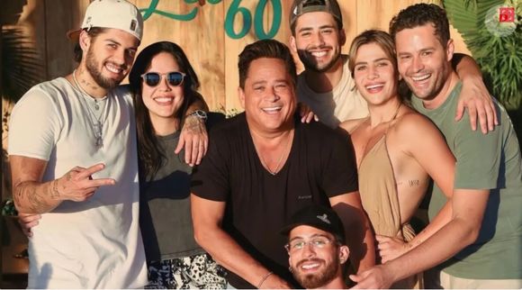 O cantor Leonardo tem seis filhos.
