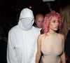 O rapper Kanye West e Bianca Censori estavam juntos, mas após o lançamento de uma música polêmica do cantor, tudo indica que eles se separaram.