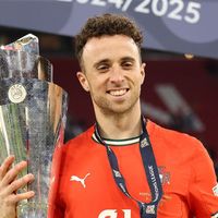 Viúva e os 3 filhos de Diogo Jota vão receber milhões do Liverpool após trágica e precoce morte do jogador. Saiba quanto