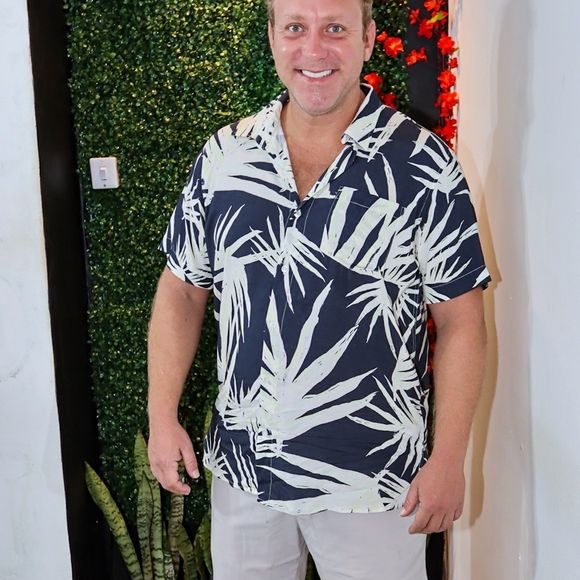 Sérgio Hondjakoff em A Fazenda - ator, o Cabeção de Malhação: Sérgio ficou marcado na televisão brasileira como Cabeção, personagem que interpretou durante seis temporadas de Malhação, entre 2000 e 2006. O ator começou ainda criança em comerciais e trabalhos na TV e acumulou passagens por novelas como Meu Bem Querer e Bela, a Feia