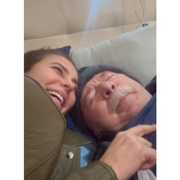 Pai de Paolla Oliveira arrancou risadas da filha ao fazer piada com Renato Goes: ‘Quando você aparece com aquele narigudão comprido’