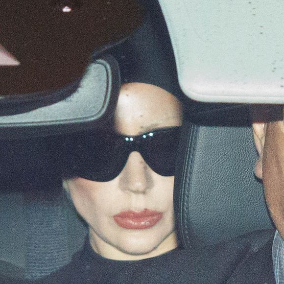 Lady Gaga já está no Brasil! Cantora chegou ao país na madrugada desta terça-feira (29)