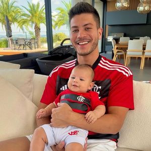 Arthur Aguiar também é pai de Gabriel