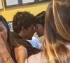 Bruna Marquezine e Shawn Mendes trocaram beijos em público