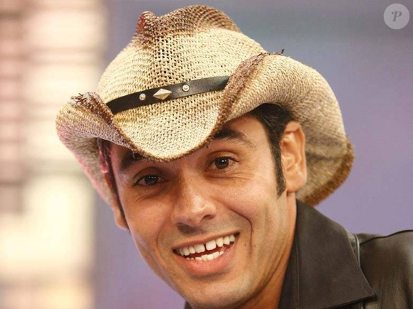 André Cowboy entrou no BBB 9 pela casa de vidro, ao lado de Maíra Cardi. Dentro da casa, ficou conhecido pelo temperamento explosivo e pelas discussões com outros brothers, o que o consolidou como um dos vilões da edição. Assim como Buba, foi o sexto eliminado do seu ano. Em 2011, foi assassinado com um tiro na nuca