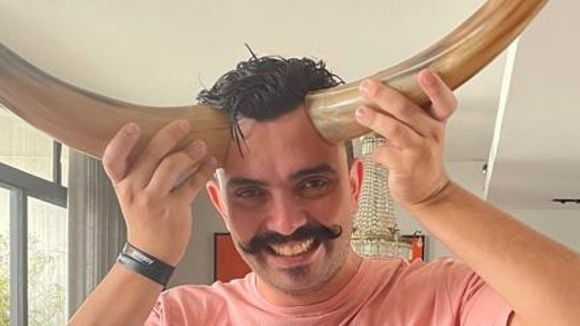 O maior corno do mundo pode ser brasileiro: quem é o influenciador que fez pedido no Guinness após esposa ter + de 100 encontros extraconjugais?