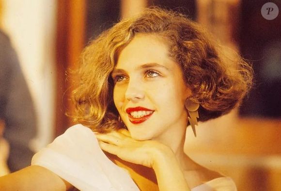 O ensaio nu de Isabela Garcia foi publicado em agosto de 1988, quando tinha apenas 21 anos e vivia uma das fases mais populares de sua trajetória.