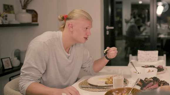 Favorito de Haaland, o tomahawk se destaca pelo tamanho, pela apresentação marcante e pela combinação de maciez e sabor