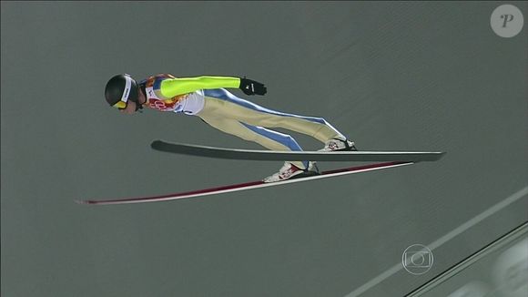 No salto de esqui, milímetros podem decidir tudo, inclusive a área do macacão usada pelos atletas em competições oficiais