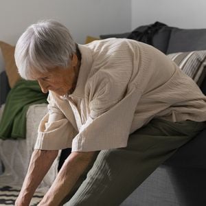 A sarcopenia é uma doença que causa a acelerada perda de massa e força muscular com redução do desempenho físico nos indivíduos