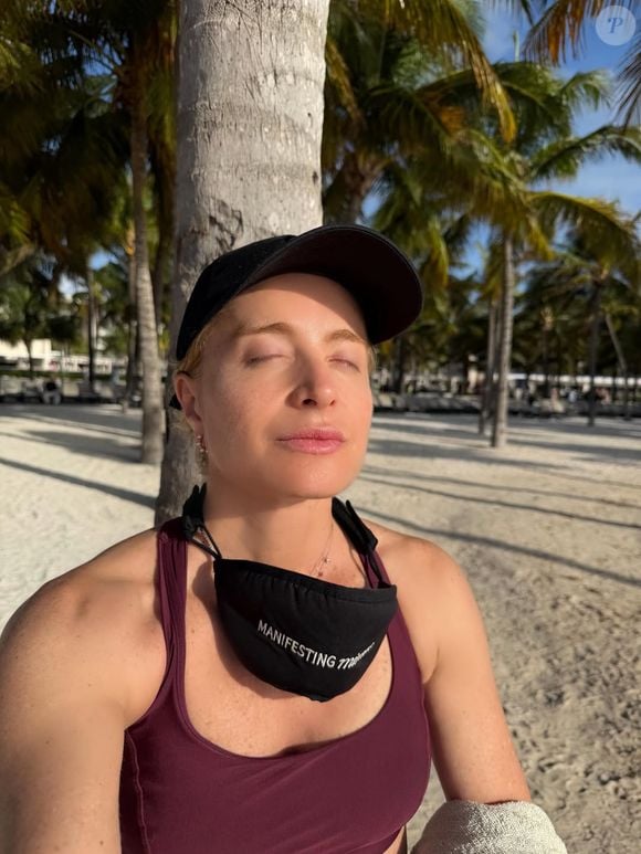 Angélica costuma praticar meditação