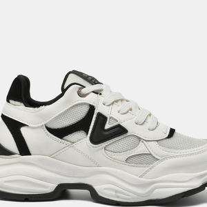 O estilo esportivo de Princesa Diana volta a inspirar a moda e ganha versão acessível em novo tênis chunky da Via Marte