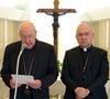 Vaticano, Itália: o cardeal Kevin Farrell, Camerlengo da Igreja Católica, anunciou a morte do Papa Francisco na Casa Santa Marta