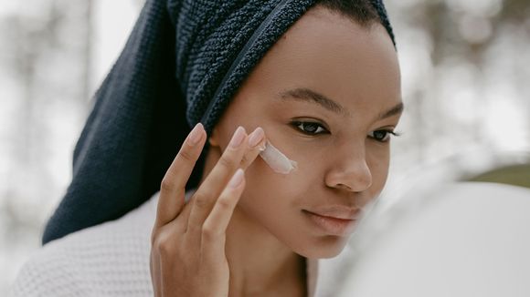 Helena Rodero, farmacêutica: 'Colocar o creme Nivea na geladeira pode trazer alívio e reduzir a inflamação na pele, mas eu nunca o recomendaria como produto pós-sol'