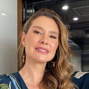 O que aconteceu com Lavínia Vlasak? A atriz também se pergunta porque não é chamada para fazer novelas. "É outro mistério, se alguém souber, também me conta”, afirmou.