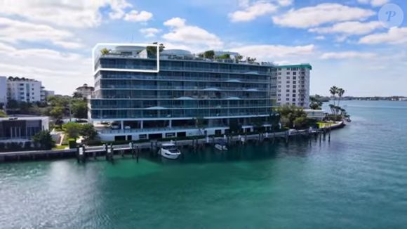 Casa de luxo de Ronaldo em Miami, nos EUA ocupa dois andares