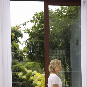 Heloisa Périssé lidou com um problema de saúde que intensificou ainda mais sua relação com a fé: um tumor na glândula salivar do lado esquerdo