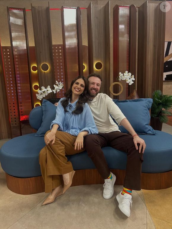 Chris Flores também condenou a atitude do técnico: ‘A gente acabou de ver o [Lionel] Messi jogando, a camisa do time dele é rosa, qual é o problema?’