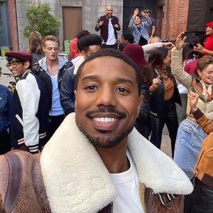 Ao contrário de seus filmes super bombados, Michael B. Jordan leva uma vida mais discreta nas redes sociais, com poucas postagens mais pessoais