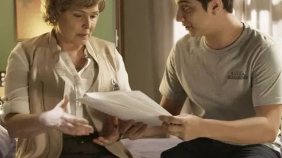O personagem com maior dom espiritual na novela 'Além do Tempo' acerta romance proibido, mas causa confusão que pode terminar em morte