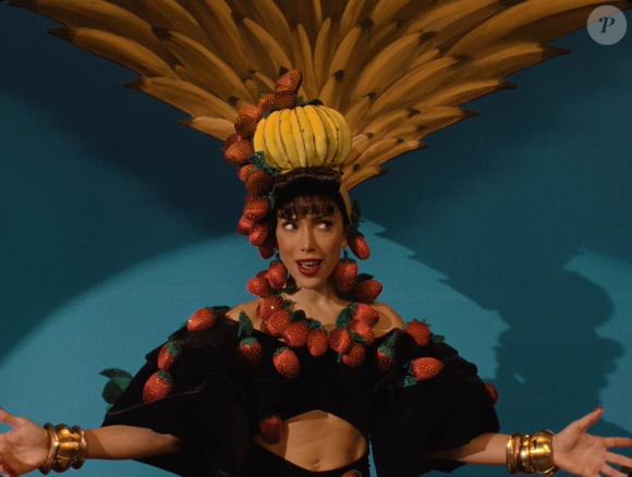 A possível escalação de Anitta como Carmen Miranda ganhou força nas redes sociais após a saída de Larissa Manoela da cinebiografia de Bruno Barreto