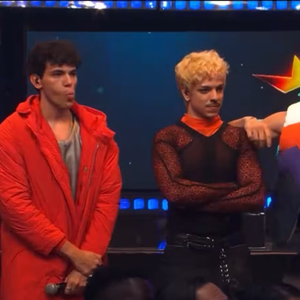 Figurino de cantores do Estrelas da Casa é criticado por Anitta, que considerou peças muito adolescentes para a idade deles