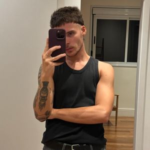 João Lucas explicou que também emagreceu e, por isso, o rosto definiu bastante