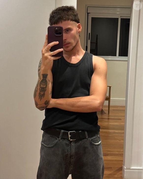 João Lucas explicou que também emagreceu e, por isso, o rosto definiu bastante