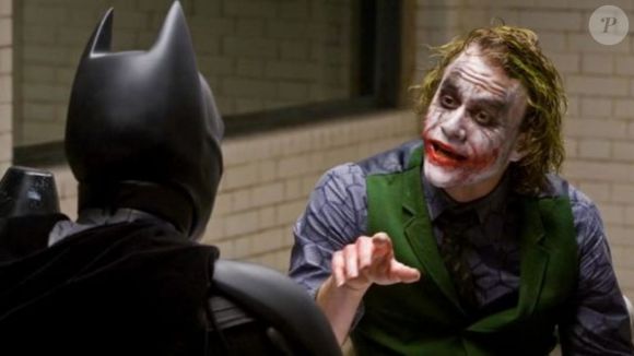 A morte de Heath Ledger, em 2008, logo após 'Batman: O Cavaleiro das Trevas' interrompeu definitivamente o projeto que estava em estágio avançado de desenvolvimento