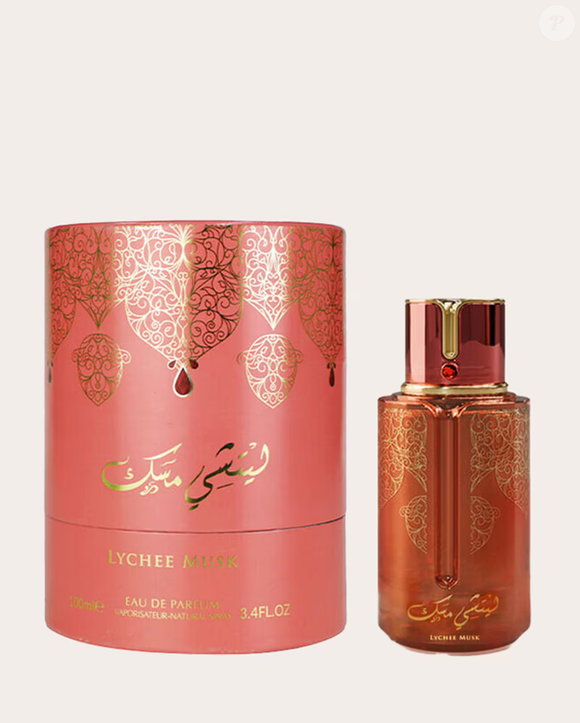 O resultado de Lychee Musk, de Arabiyat, é uma fragrância versátil, contemporânea e fácil de agradar, perfeita para quem busca um perfume elegante para usar diariamente