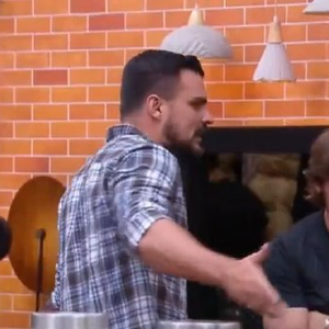 Renê Thristan foi o primeiro participante a ocupar um dos banquinhos da terceira Roça de A Fazenda 18. Indicado por Sérgio Hondjakoff, o peão não teve a chance de disputar a Prova do Fazendeiro e agora enfrenta a votação popular