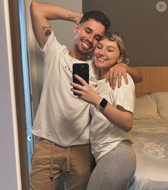 Lucas Borbas destacou que a dor do luto começou ainda com Isabel Veloso em vida, devido à gravidade de seu estado de saúde