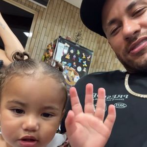 Neymar surgiu em um vídeo fofo com Mavie