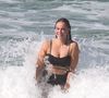 Paolla Oliveira tomou banho de mar em praia do RJ no feriado da Sexta-feira Santa, 3 de abril de 2026