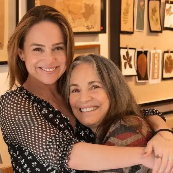 Regina Duarte é mãe de Gabriela Duarte.