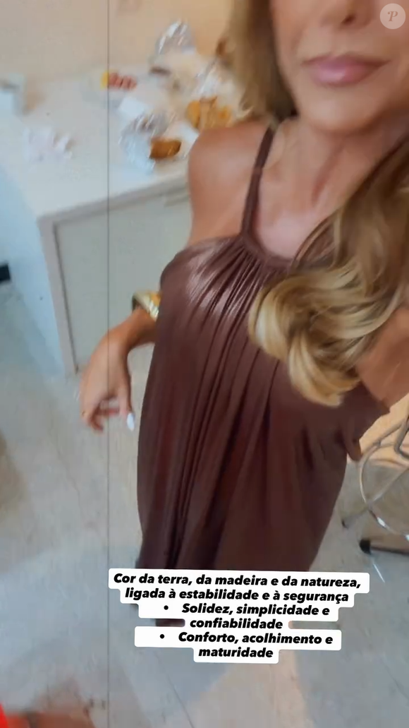 Poliana Rocha ainda apresentou mais características para o look marrom: ‘Solidez, simplicidade e confiabilidade. Conforto, acolhimento e maturidade’