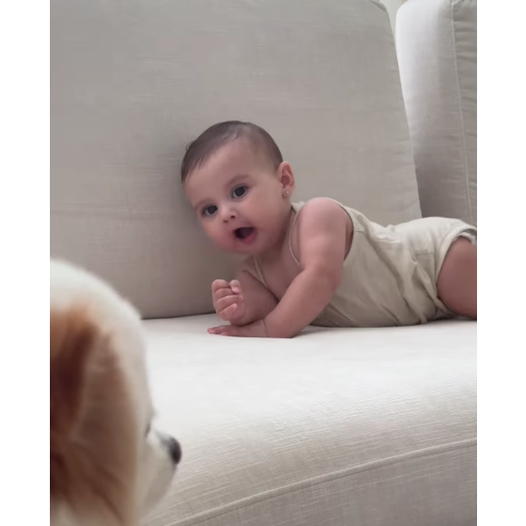 Helena, filha de Neymar com Amanda Kimberlly, tem 6 meses e é uma completa fofura