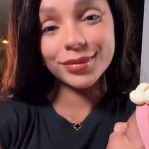 "Galera, não se fala do corpo alheio. Ainda mais [sobre o corpo] de uma pessoa que acabou de parir. Qualquer tipo de comentário", alertou Brunna logo no início do vídeo.