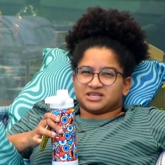 Treta no Big Brother Brasil 26: Milena vira alvo de críticas após briga com Ana Paula Renault - 'arrogante' e 'falsa amiga', diz web.